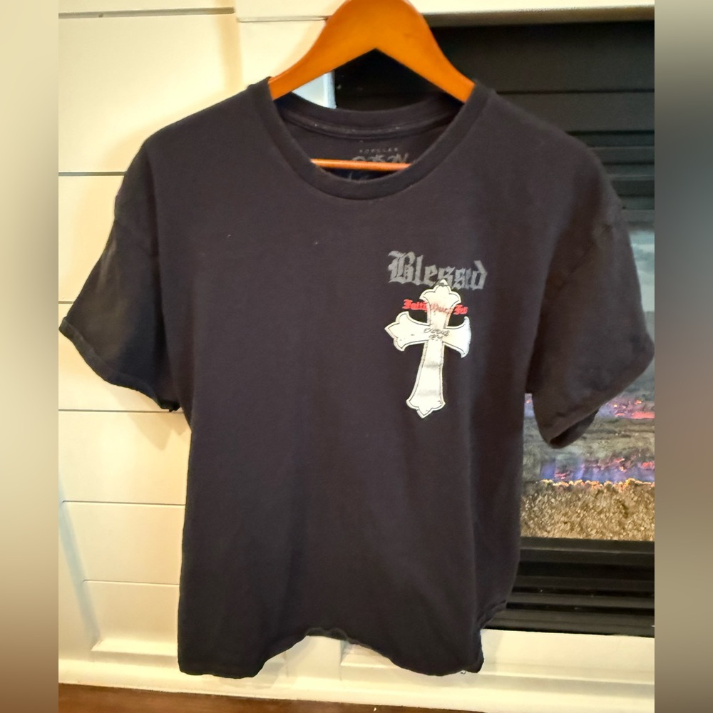 Adult Popular Poison men’s XL Black T-Shirt w/ white cross scripture faith/fear